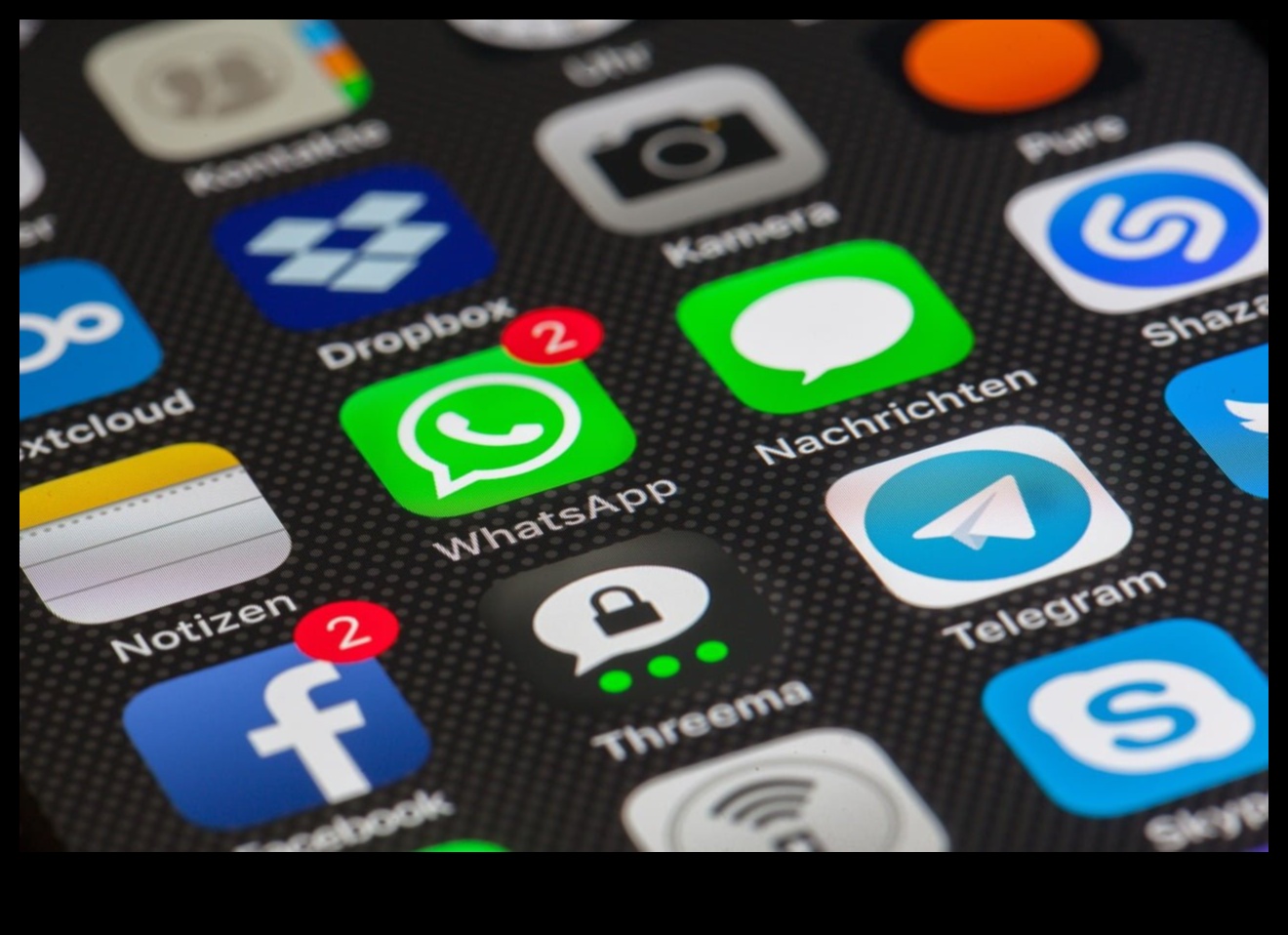 Trailblazing Technologies: The Role of Gadgets in Modern Van Life