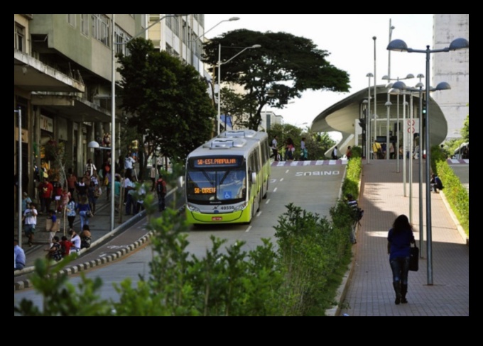 Εξερευνήστε την πιο πράσινη πλευρά της πόλης με τη δημόσια συγκοινωνία 2 Οικολογικές Εξερευνήσεις: Δημόσια Συγκοινωνία ως Πράσινη Επιλογή