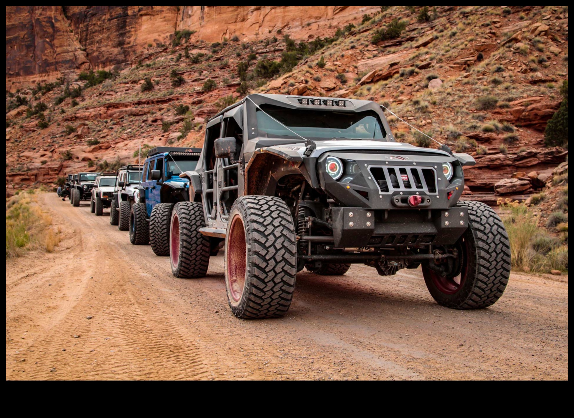 Terrain Titans Off-Road Vehicles for Every Landscape 2 Terrain Titans: Οχήματα εκτός δρόμου για κάθε τοπίο