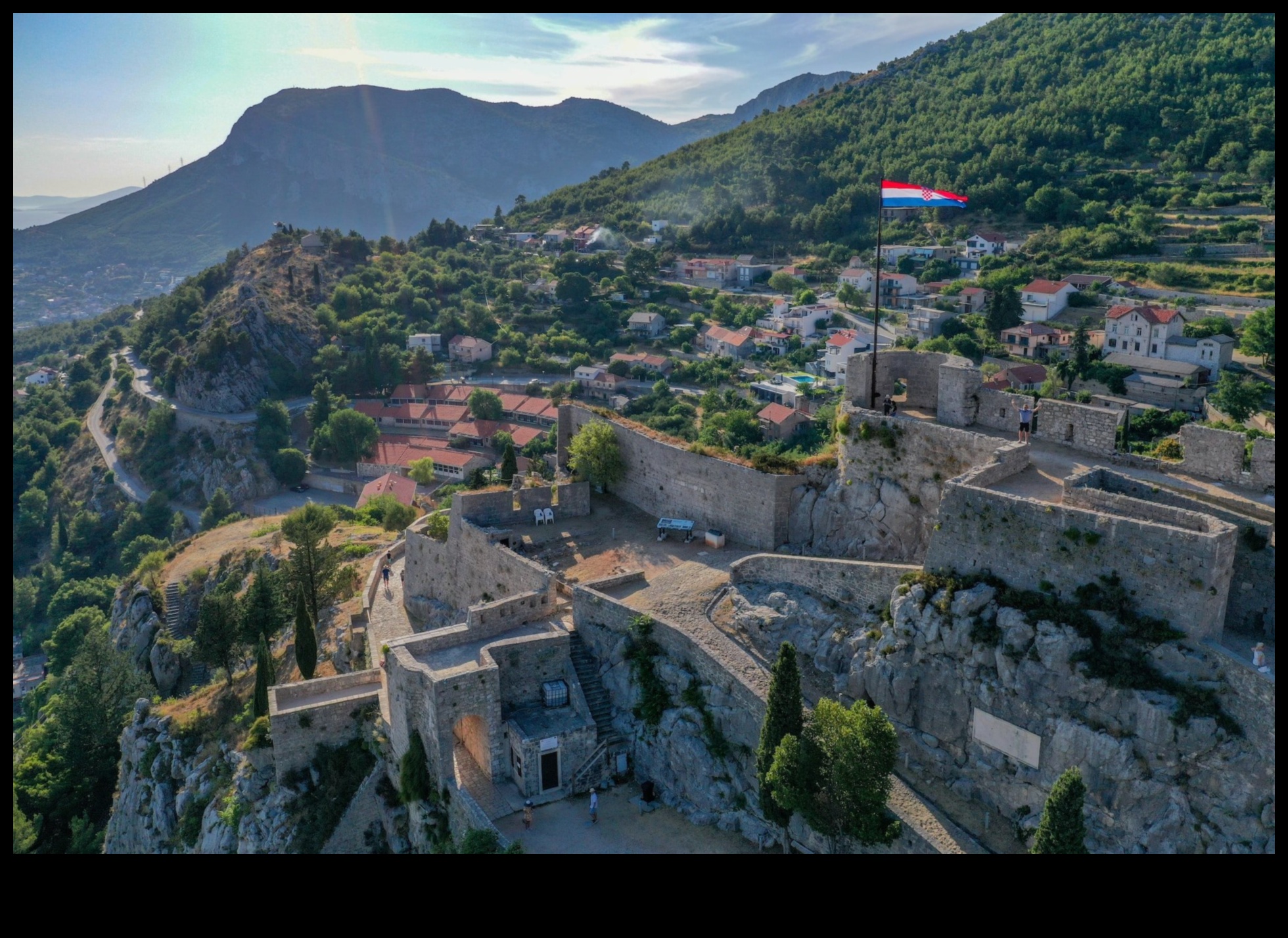 Sightseer's Sanctuary: Finding Bliss in γραφική θέα