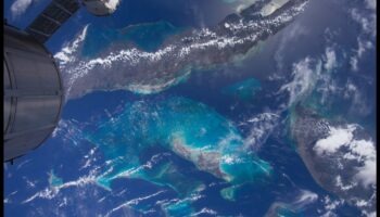 Πέρα από τον Ορίζοντα: Μια Οπτική Εξερεύνηση της Ομορφιάς της Γης σε κάθε Κάδρο